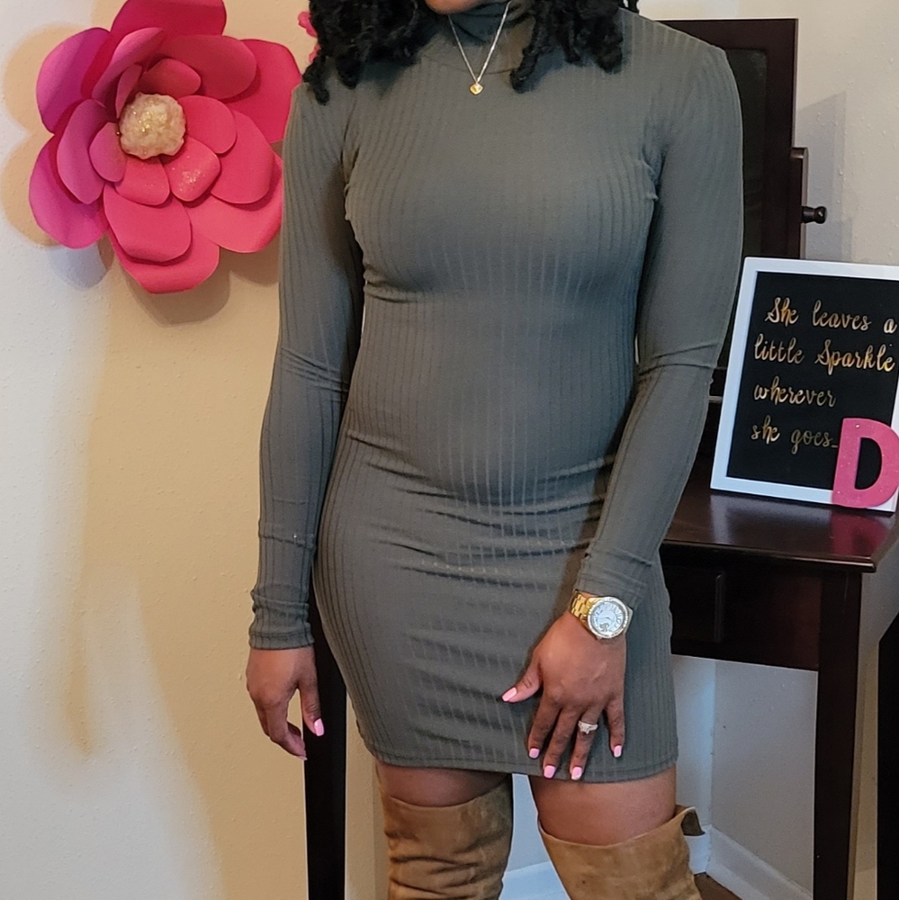 Long sleeve forest green dress